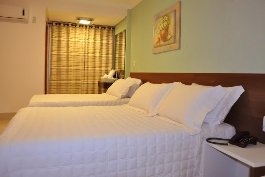 Hotel Saron Luziania Экстерьер фото